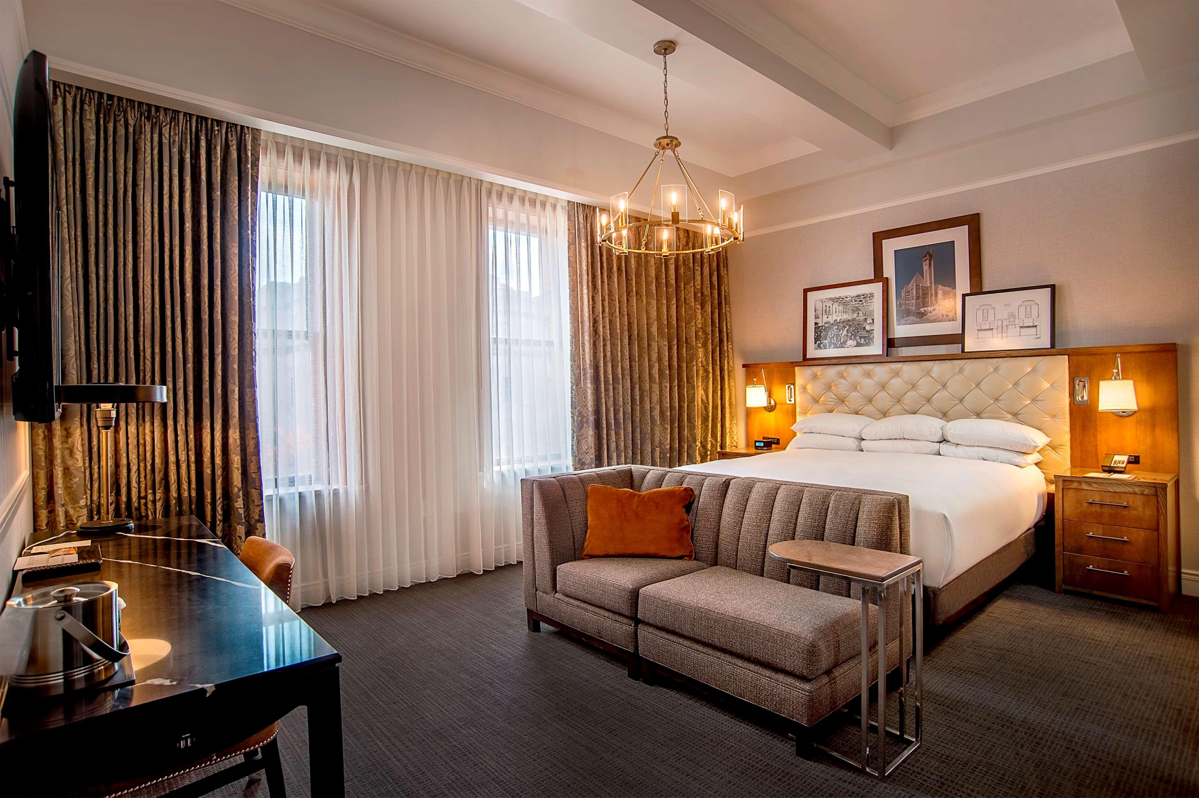 Hotel Union Station Hotel, Curio Collection By Hilton Saint Louis