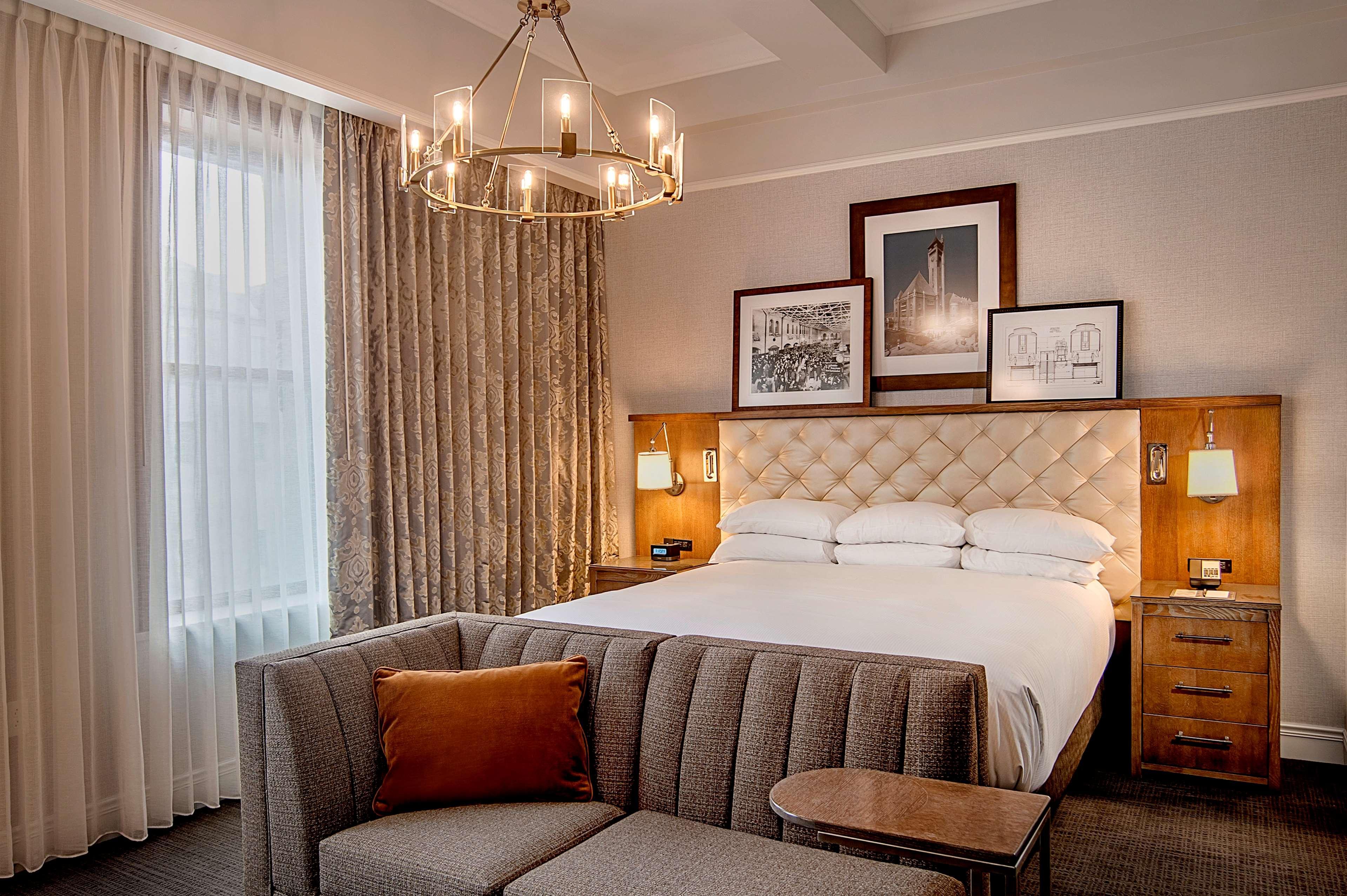 Union Station Hotel, Curio Collection By Hilton 4*