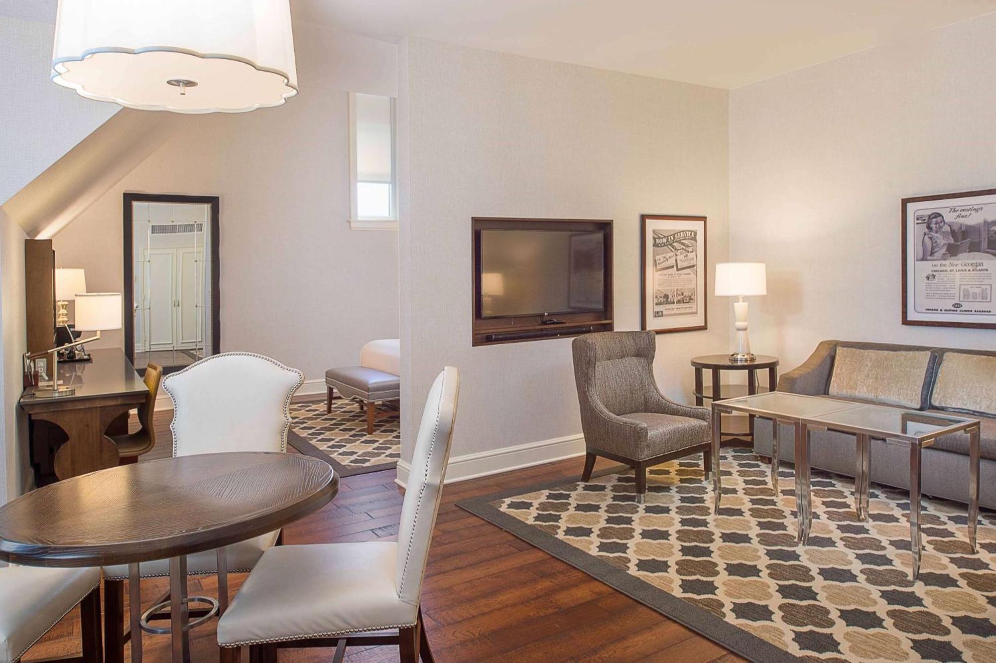Hotel Union Station Hotel, Curio Collection By Hilton Saint Louis