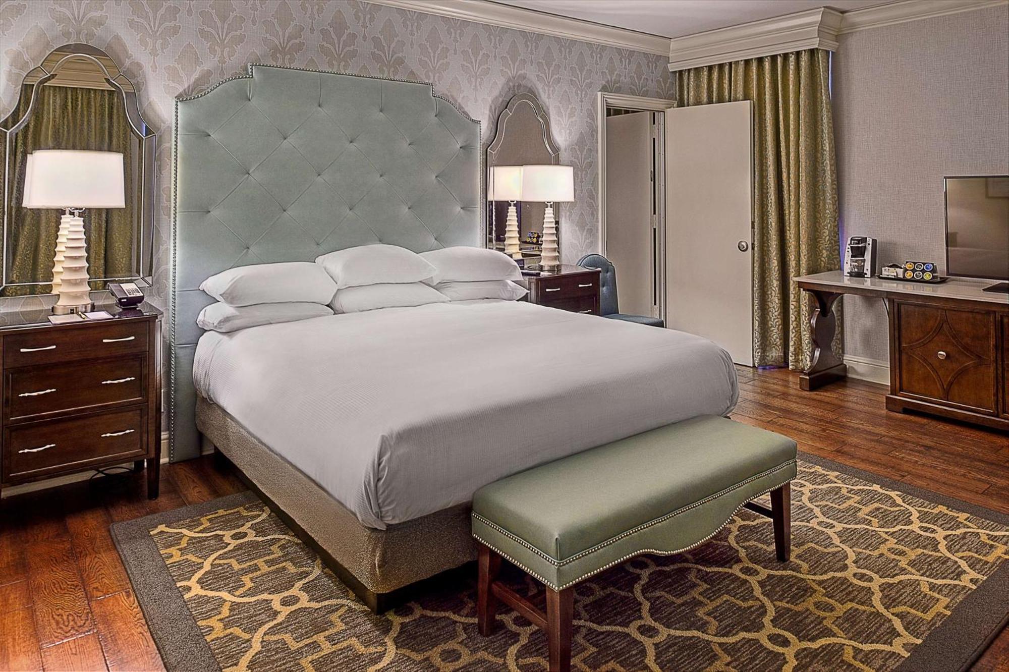 Hotel Union Station Hotel, Curio Collection By Hilton